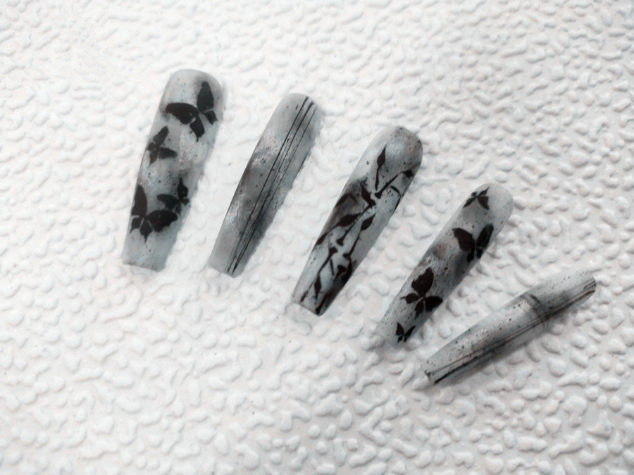 水墨彩繪美甲，南寧美甲進(jìn)修提升作品手法演示