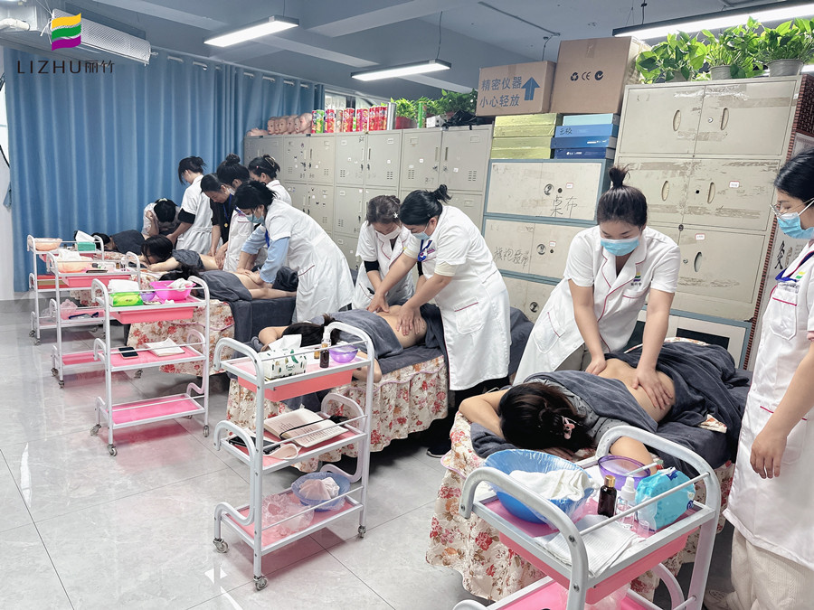 新年假期給身體按摩能有多爽，廣西美容管理健康